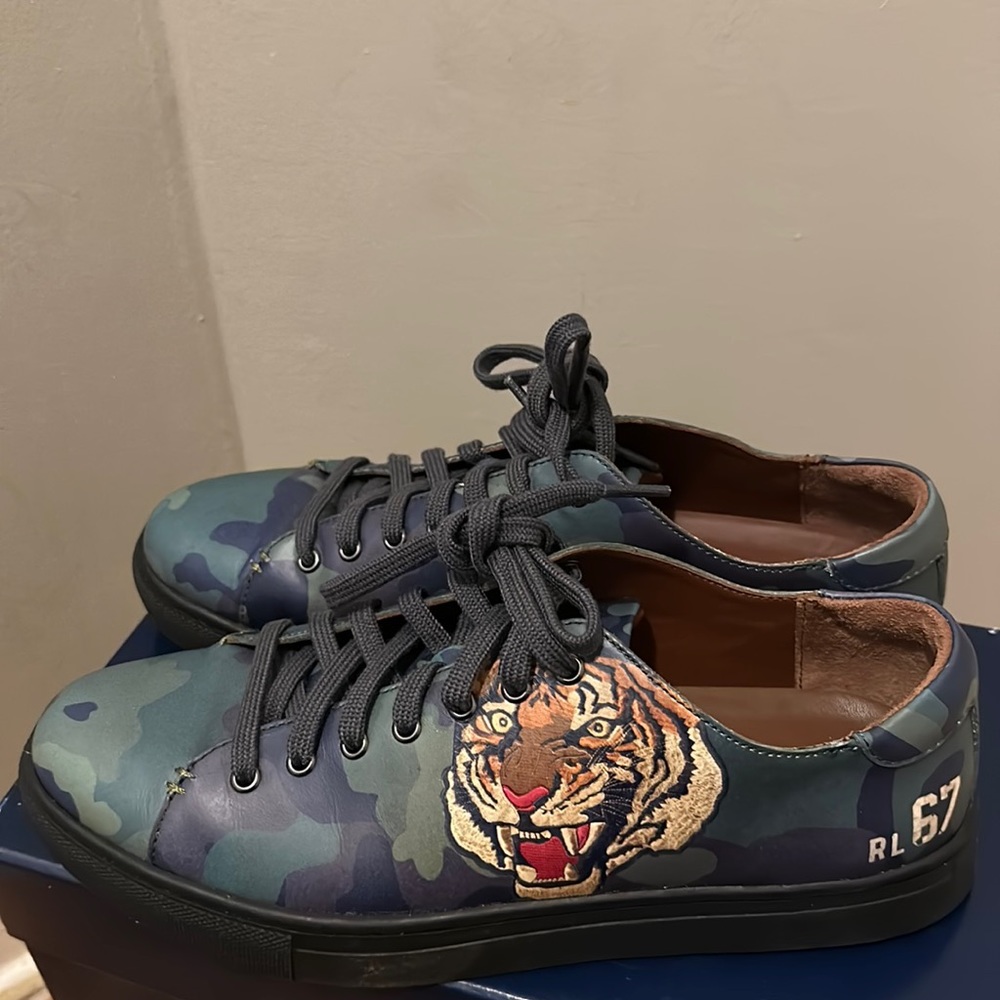 Men’s polo shoes size 9